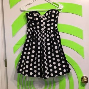 Retro polka dot strapless dress